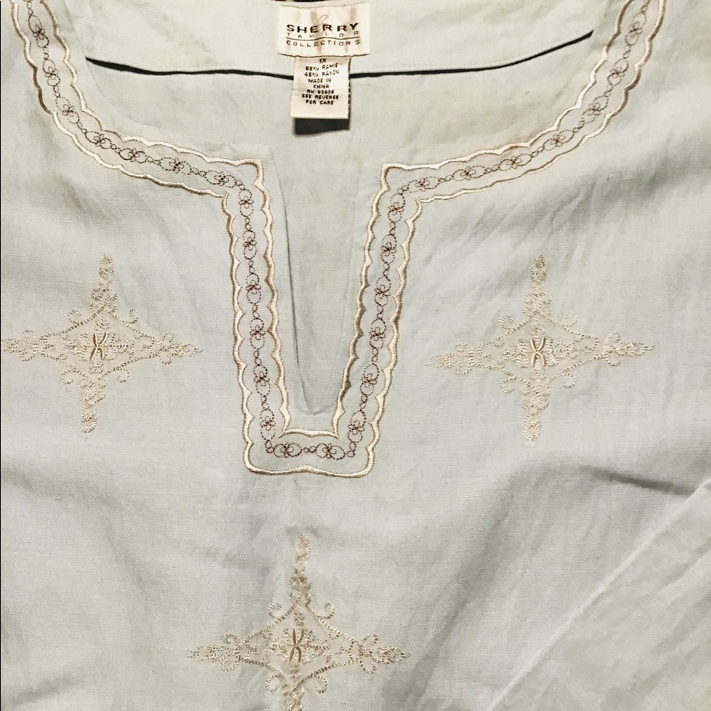 Light Gray/Blue Tunic - Picture 2 of 4